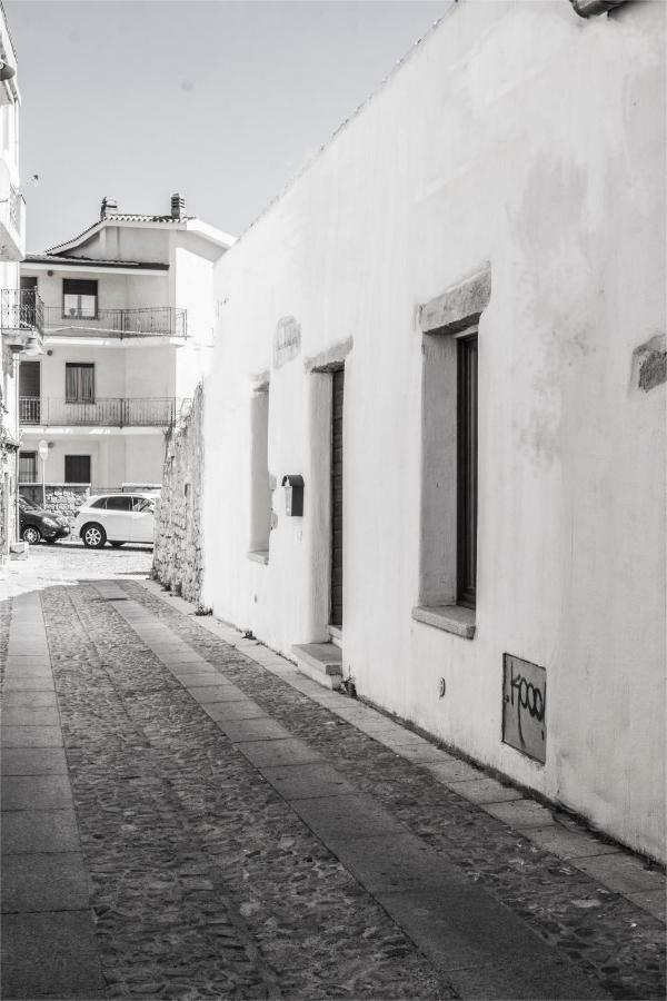 La Corte Di Grazia_Iun P2039/40 Nuoro  Exterior photo